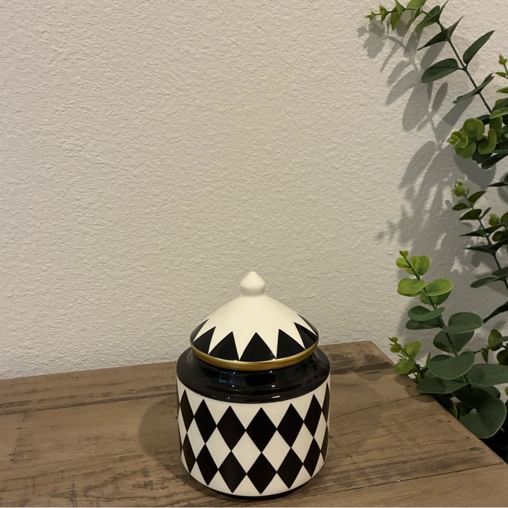 Small Black and White Diamonds Print Ceramic Canister. - Picture 2 of 8